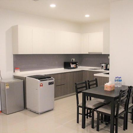 Suasana Suites D'Homestay2 JB Town Johor Bahru Luaran gambar